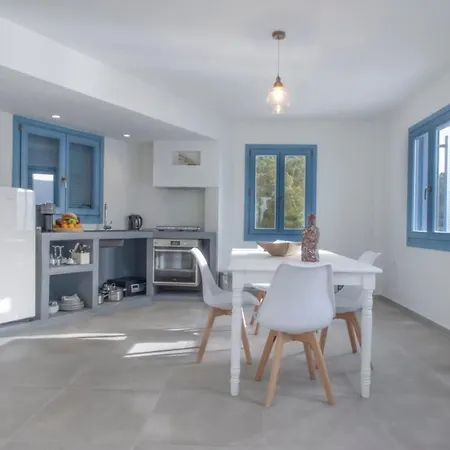 Akasha Iii * Vathy (Ithaca)